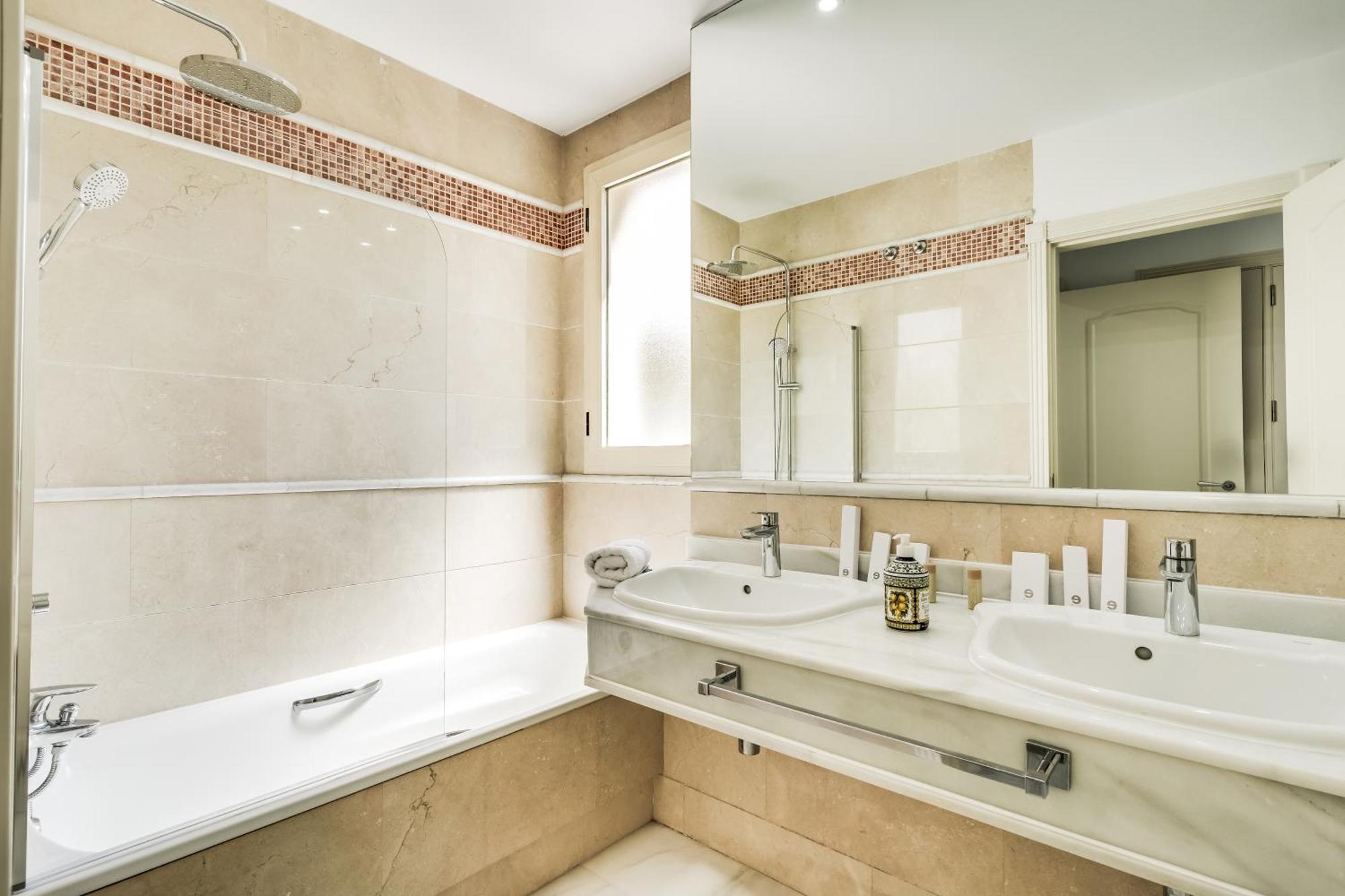 Molo Residences Boutique Apartments & Spa Marbellac Extérieur photo