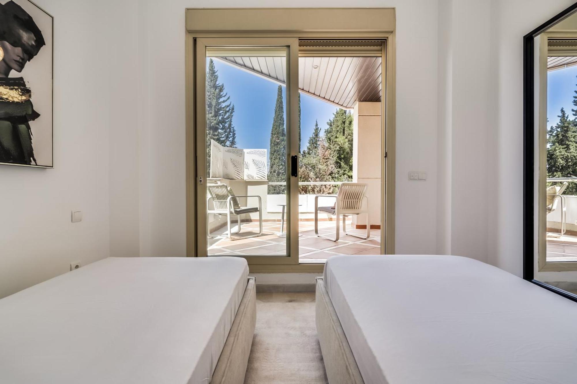 Molo Residences Boutique Apartments & Spa Marbellac Extérieur photo